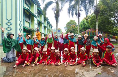Senangnya Siswa TK Mujahidin Pontianak Ikut Outbound, Belajar Kerjasama dan Melatih Motorik